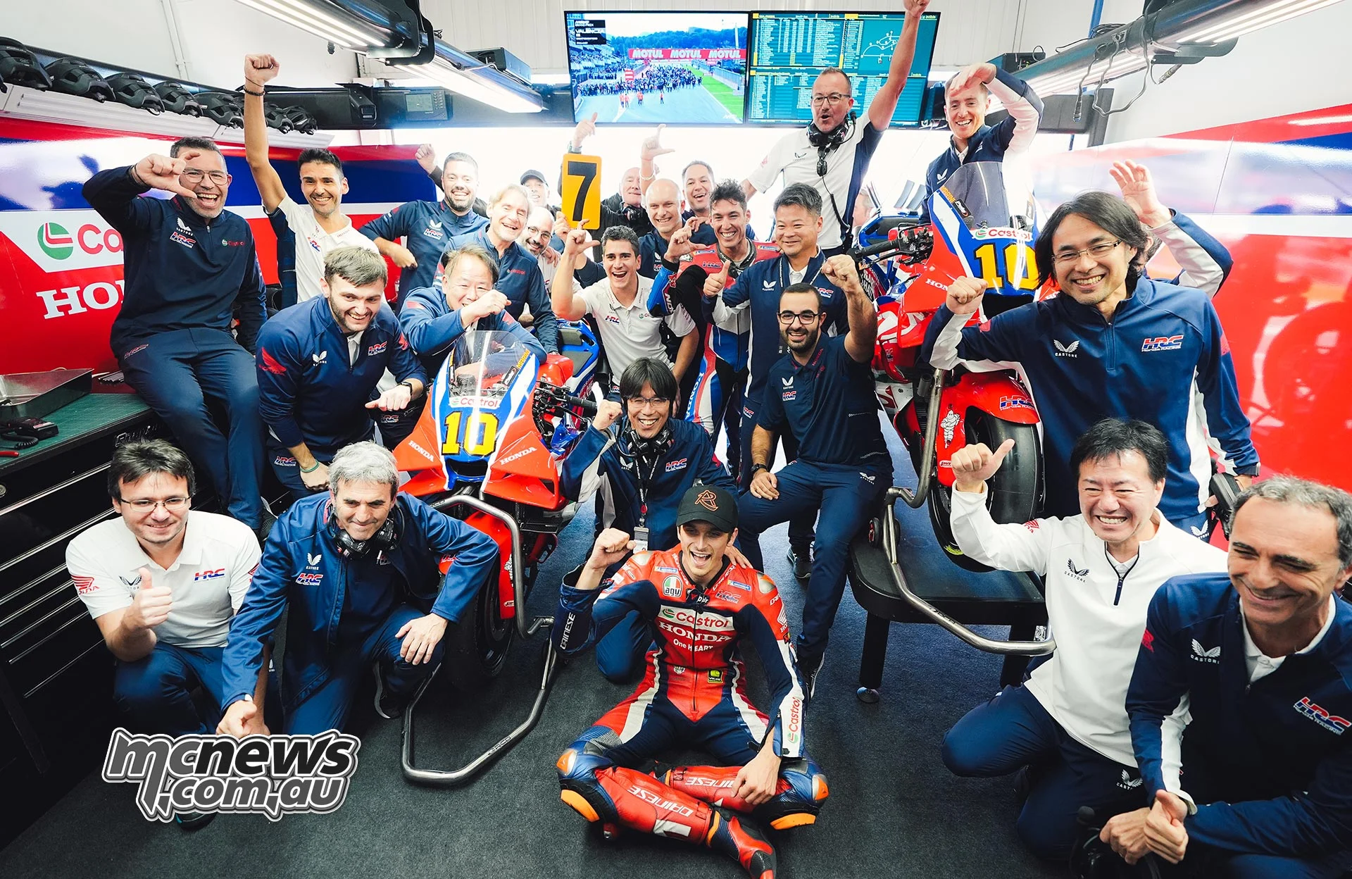 Alberto Puig Tutup Era di Honda MotoGP, Mikihiko Kawase Jadi Team Manager Baru