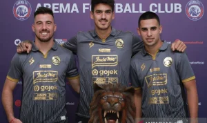 Arema FC Lepas Tiga Pemain Asli Malang, Harga BBM Naik, dan Berita Lainnya