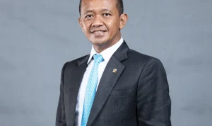 Bahlil Lahadalia, Menteri Energi yang Jadi Sorotan: Dari Harga Batu Bara Hingga Fenomena 'Mas Bahlil Ganteng'
