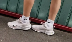 Berita Terkini: Nike Sneakers Diskon Hingga 52%, Serta Berita Lainnya