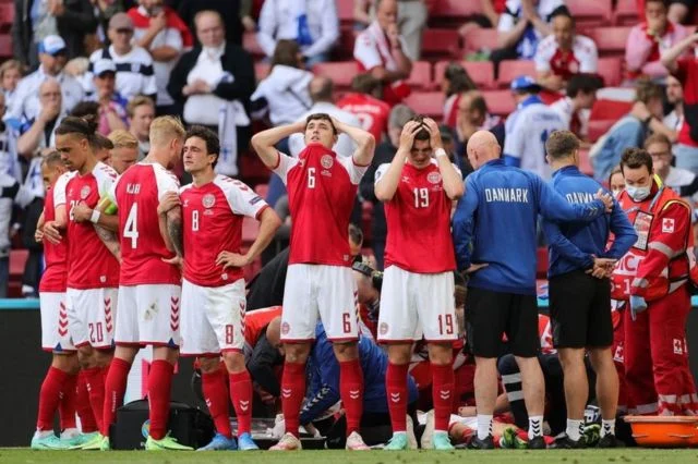 Christian Eriksen Kolaps Lagi di Lapangan: Kondisi Terkini dan Reaksi Dunia Sepak Bola
