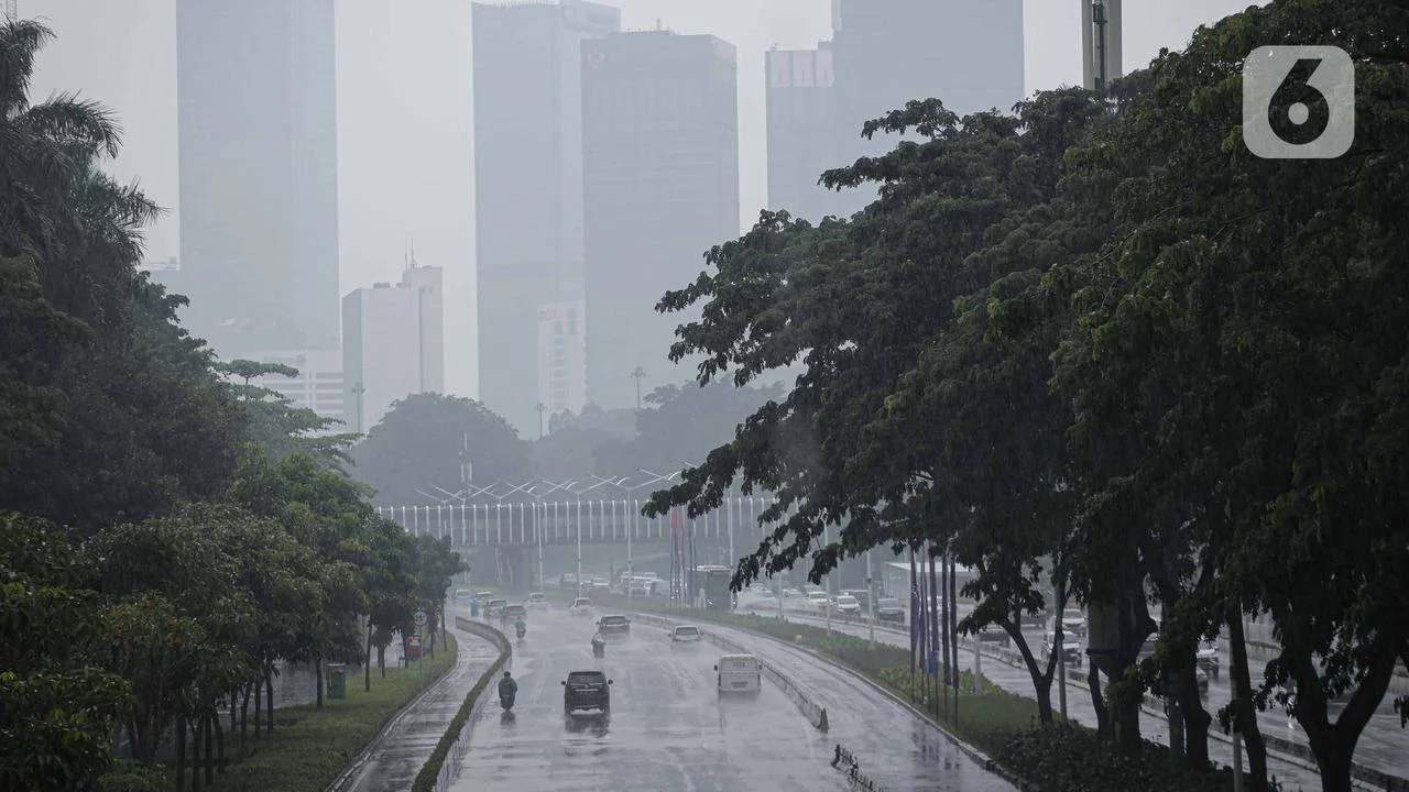 Cuaca Hari Ini: Waspada Hujan Ringan dan Angin Kencang di Berbagai Daerah Indonesia