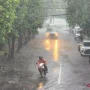 Cuaca Surabaya Hari Ini: Hujan Deras dan Banjir di Tengah Musim Kemarau