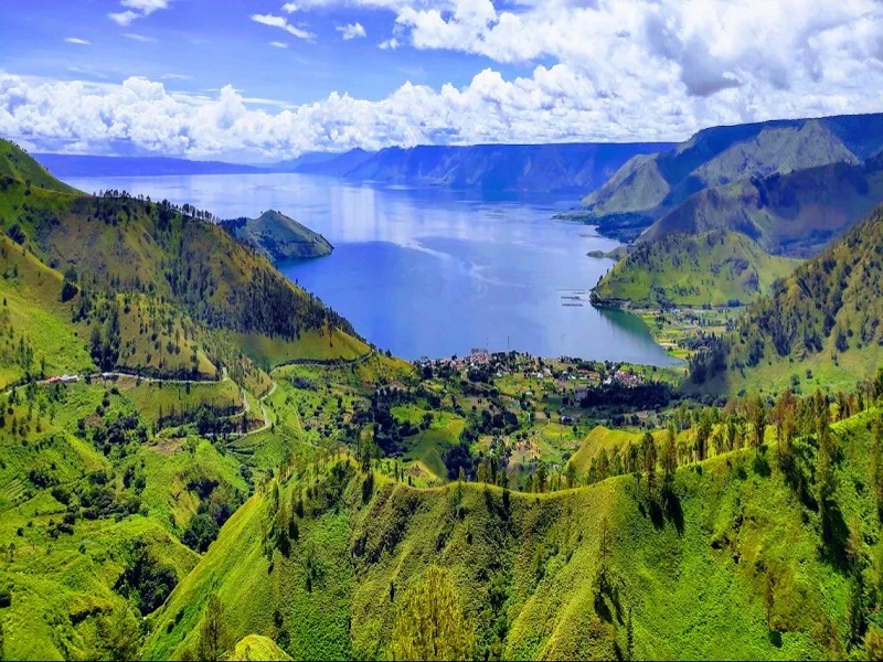 Danau Toba: Wisata Alam yang Menjanjikan di Tengah Kebangkitan Pariwisata Indonesia