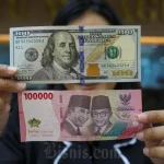 Dolar AS Melambung, Ini Dampaknya Terhadap Rupiah dan Kelas Menengah di Indonesia