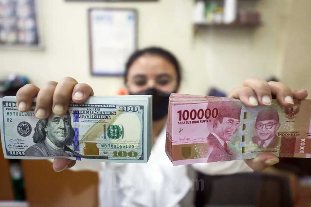 Dollar AS Menguat, Rupiah dan Mata Uang Lain di Asia Melemah
