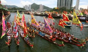 Festival Perahu Naga: Sebuah Perayaan Tradisional Tiongkok yang Meriah