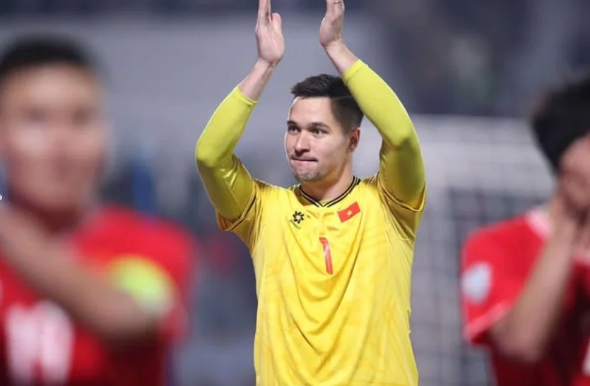 Filip Nguyen dan Dunia Hiburan: Dari Bintang West End Hingga Kecintaan Sepak Bola