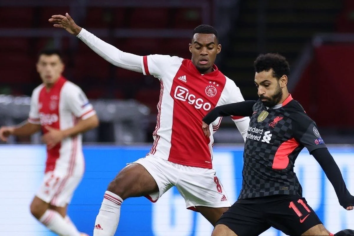 Girona FC dan Ajax Amsterdam dalam Persaingan Pemain Baru