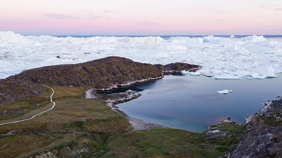 Greenland: Destinasi Alam Mengagumkan dengan Fjord Es Luas
