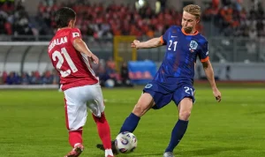 Gustaf Lagerbielke dan Cody Gakpo dalam Piala Dunia 2026