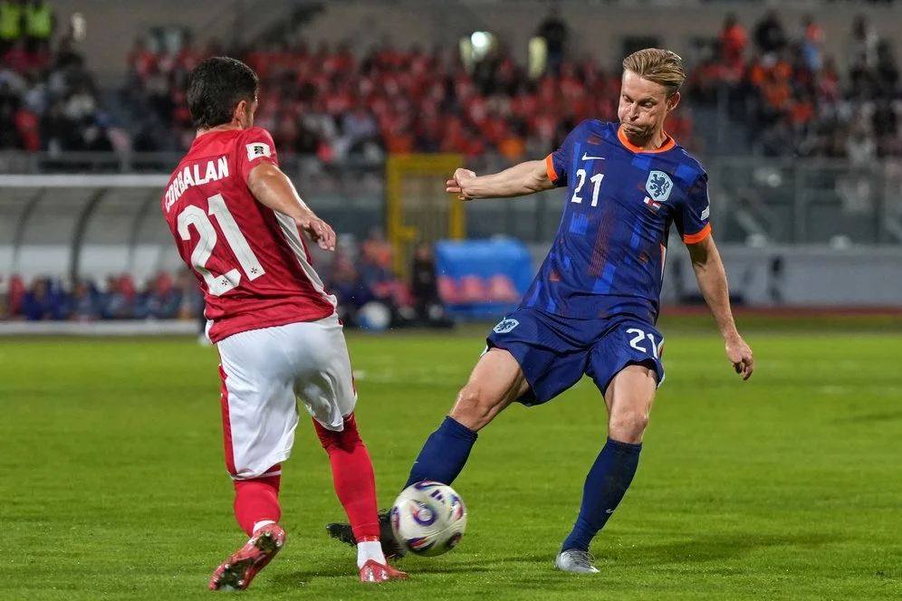 Gustaf Lagerbielke dan Cody Gakpo dalam Piala Dunia 2026