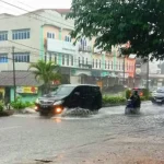 Hujan Deras dan Angin Kencang Melanda Indonesia, Warga Diimbau Waspada