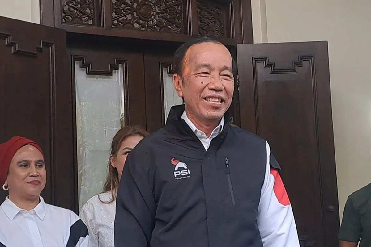 Jokowi Siap Kenakan Jaket PSI, NTT Jadi Basis Utama Partai