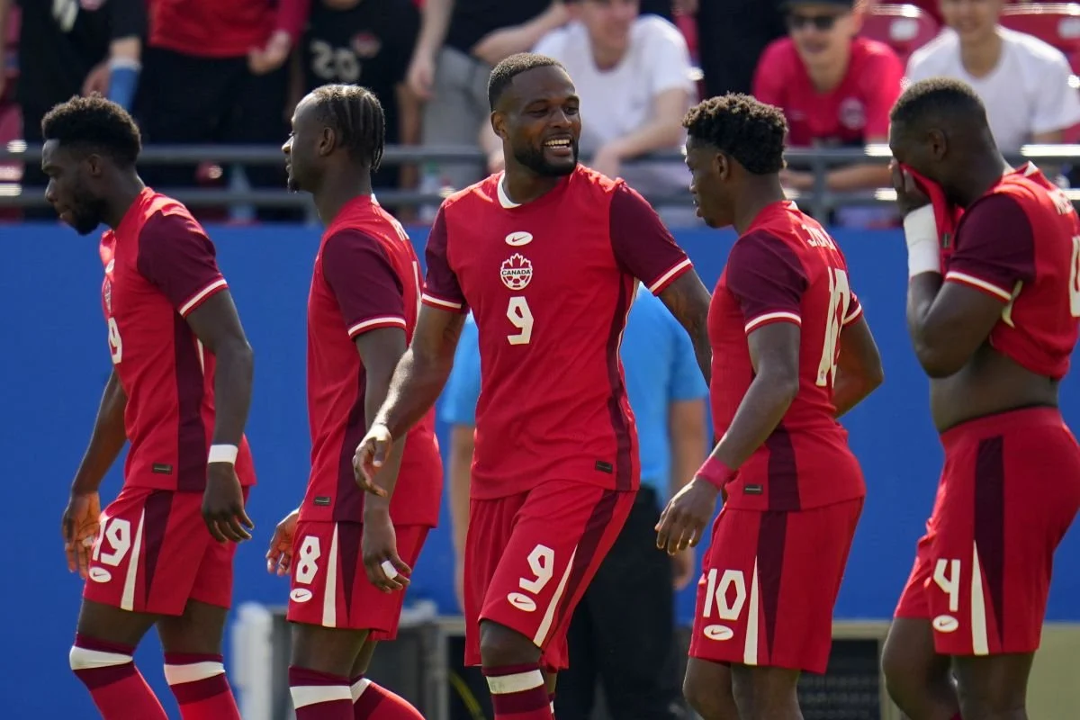 Jonathan David dan Cyle Larin Bawa Canada Meraih Poin Pertama di Piala Dunia