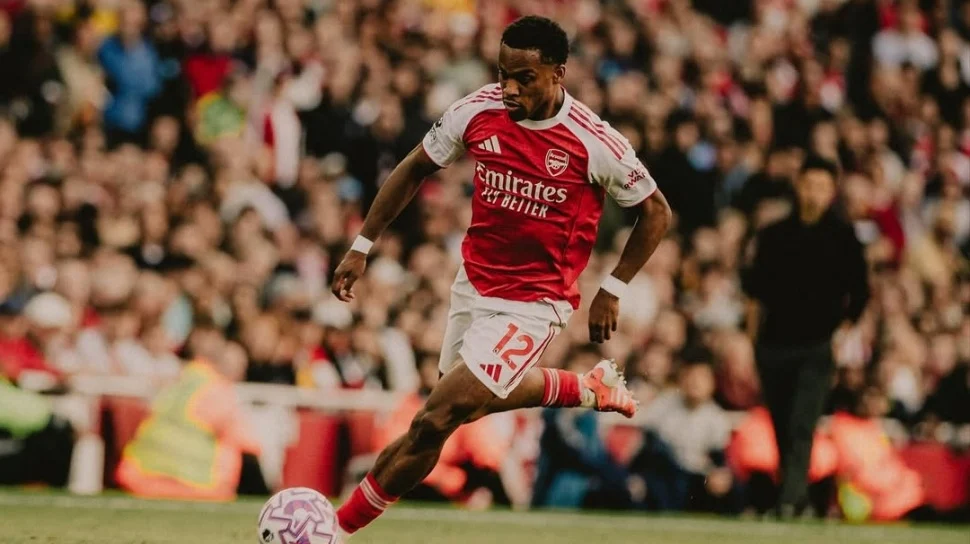 Jurrien Timber, Pemain Arsenal yang Dinobatkan sebagai Pemain Terbaik di Dunia oleh Bacary Sagna