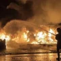 Kebakaran Pabrik Karet di Tangerang: Api yang Tak Kunjung Padam
