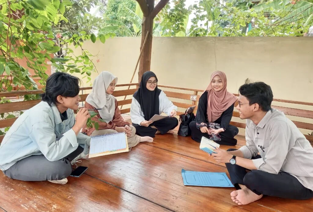 Kericuhan di UGM: Mahasiswa Geruduk Diskusi dengan Tiga Pejabat Negara, Pemerintah Tetap Terbuka untuk Kritik