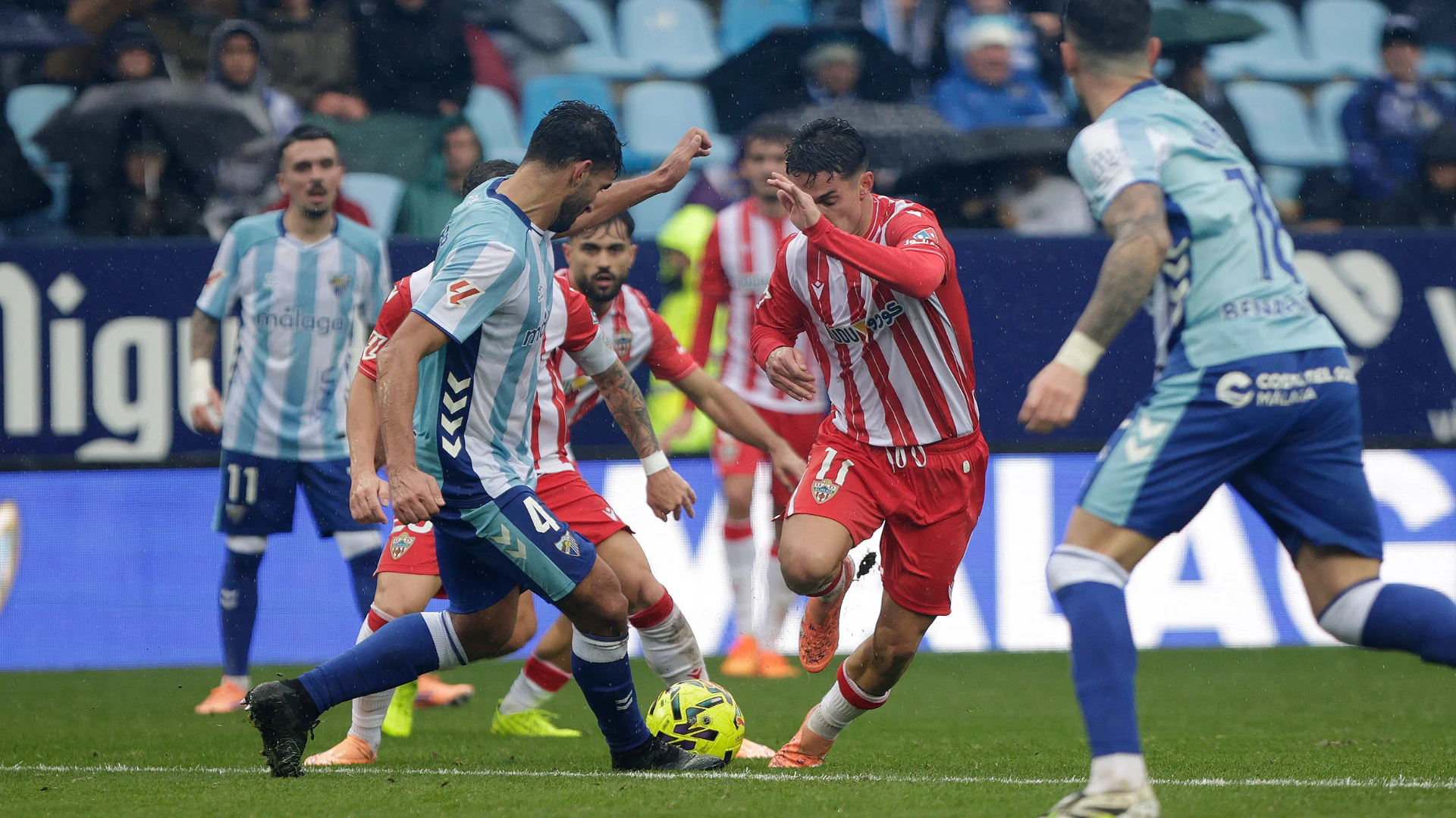 Málaga dan Almería Bermain Imbang, Pertarungan Sengit di Playoff LaLiga