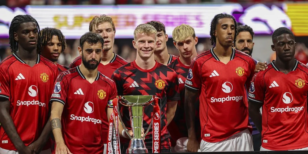Man United Incar Pemain Muda untuk Membangun Masa Depan Tim
