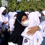 Mengangkat Derajat Keluarga Melalui Pendidikan: Kisah Inspiratif Rosmi dan Mutmainnah