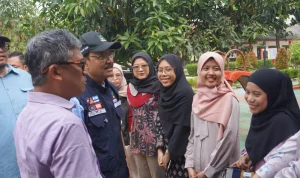 Mengangkat Derajat Keluarga Melalui Pendidikan: Kisah Rosmi dan Mutmainnah di Sekolah Rakyat