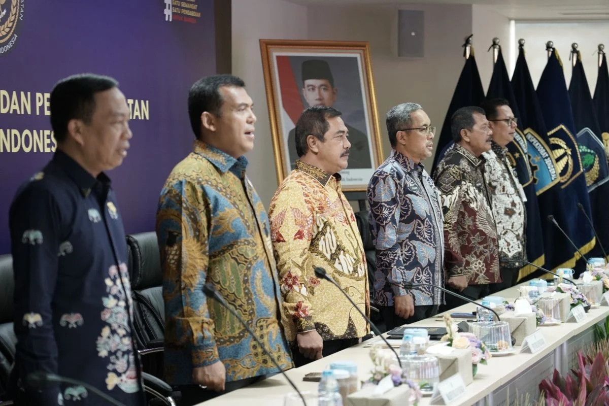 Menteri Mengeluarkan Peringatan dan Keputusan Penting: Dari Pembentukan Mental Calon Manajer hingga Penanganan Investasi