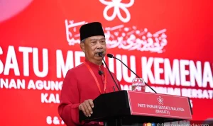 Muhyiddin Yassin Hadiri Pertemuan PN, Status Bersatu Belum Jelas