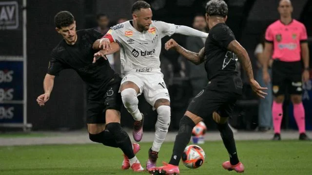 Neymar Cedera, Santos dan Coritiba Berlaga di Campeonato Brasileiro