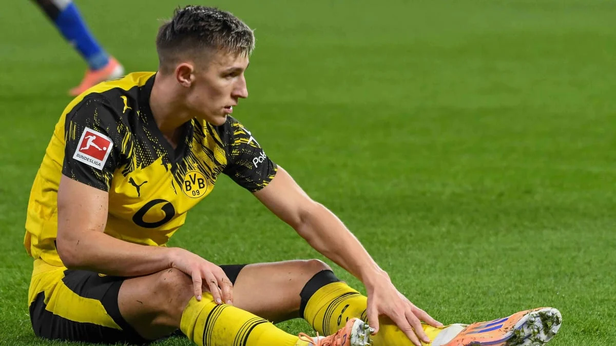 Nico Schlotterbeck: Cedera Pergelangan Kaki Menghentikan Langkahnya di Piala Dunia