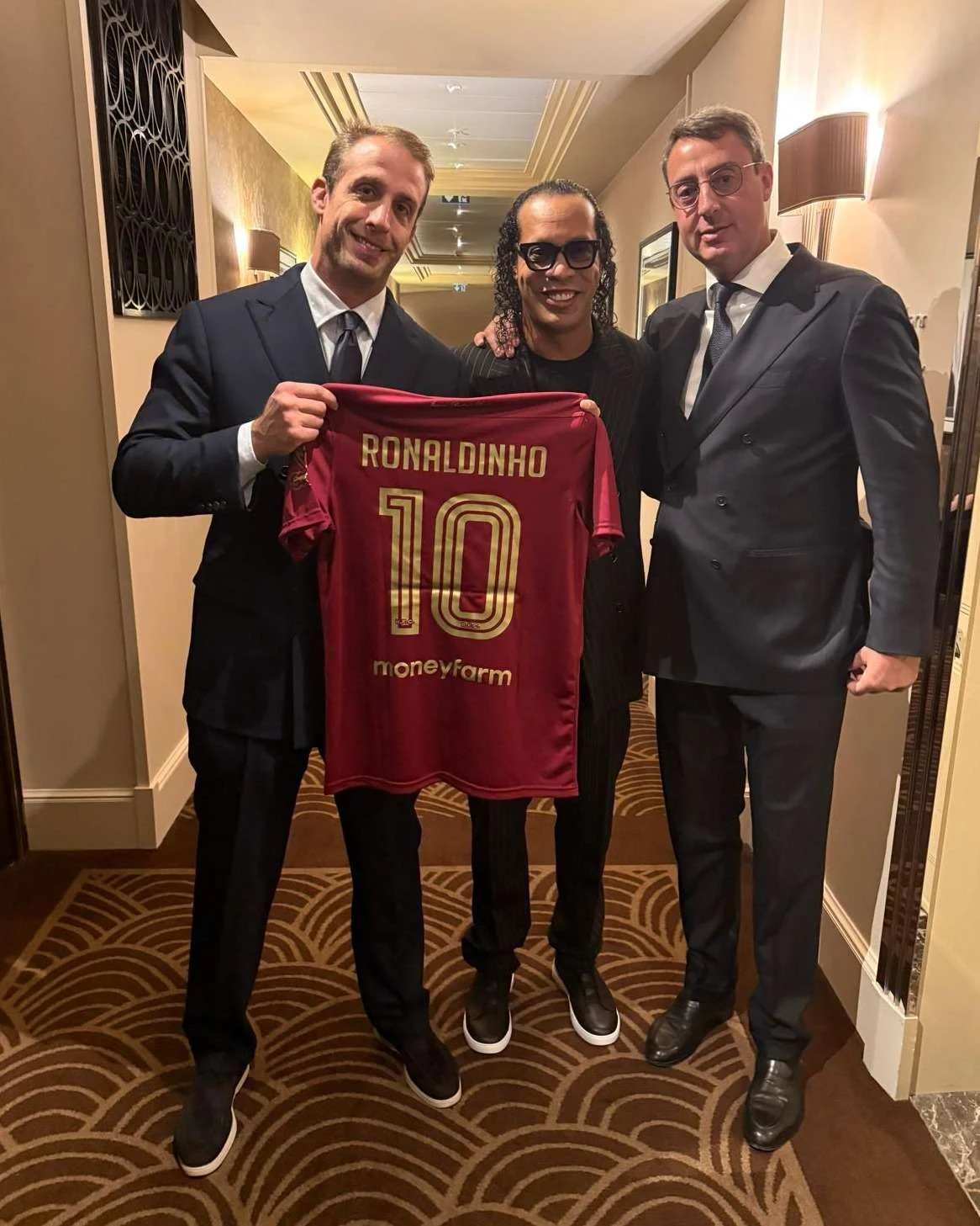 Ronaldinho Bergabung dengan Ravenna FC, Sementara itu Tottenham Tunggu Keputusan Sandro Tonali
