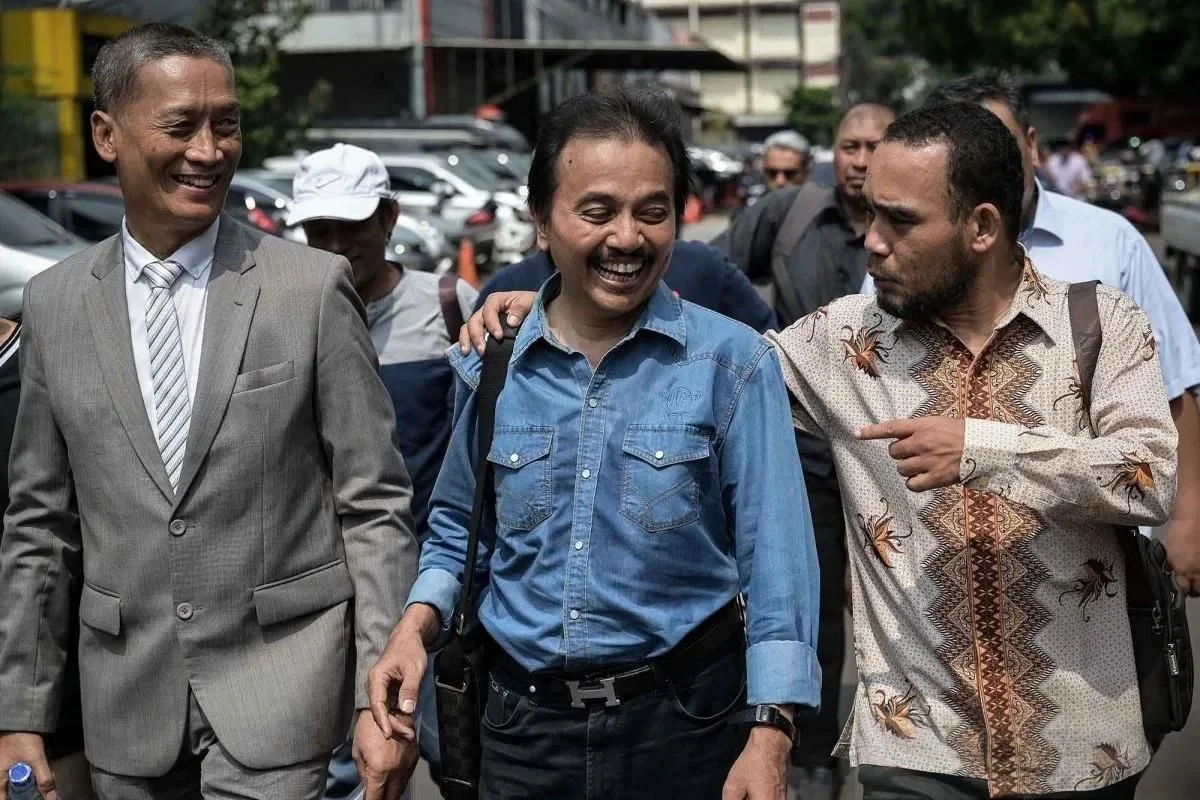 Roy Suryo dan Dr. Tifa Dibebaskan, Jokowi: Yang Penting Proses Hukum Berjalan!