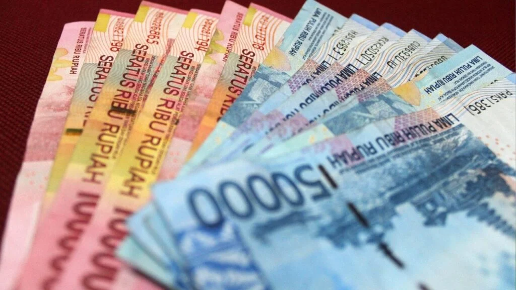Rupiah Melemah, Ini yang Terjadi pada Mata Uang Indonesia dan Malaysia