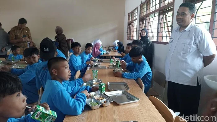 Sekolah Rakyat Trenggalek: Pendaftaran SMP Membeludak hingga 4 Rombel, Sisa Kuota SD & SMA