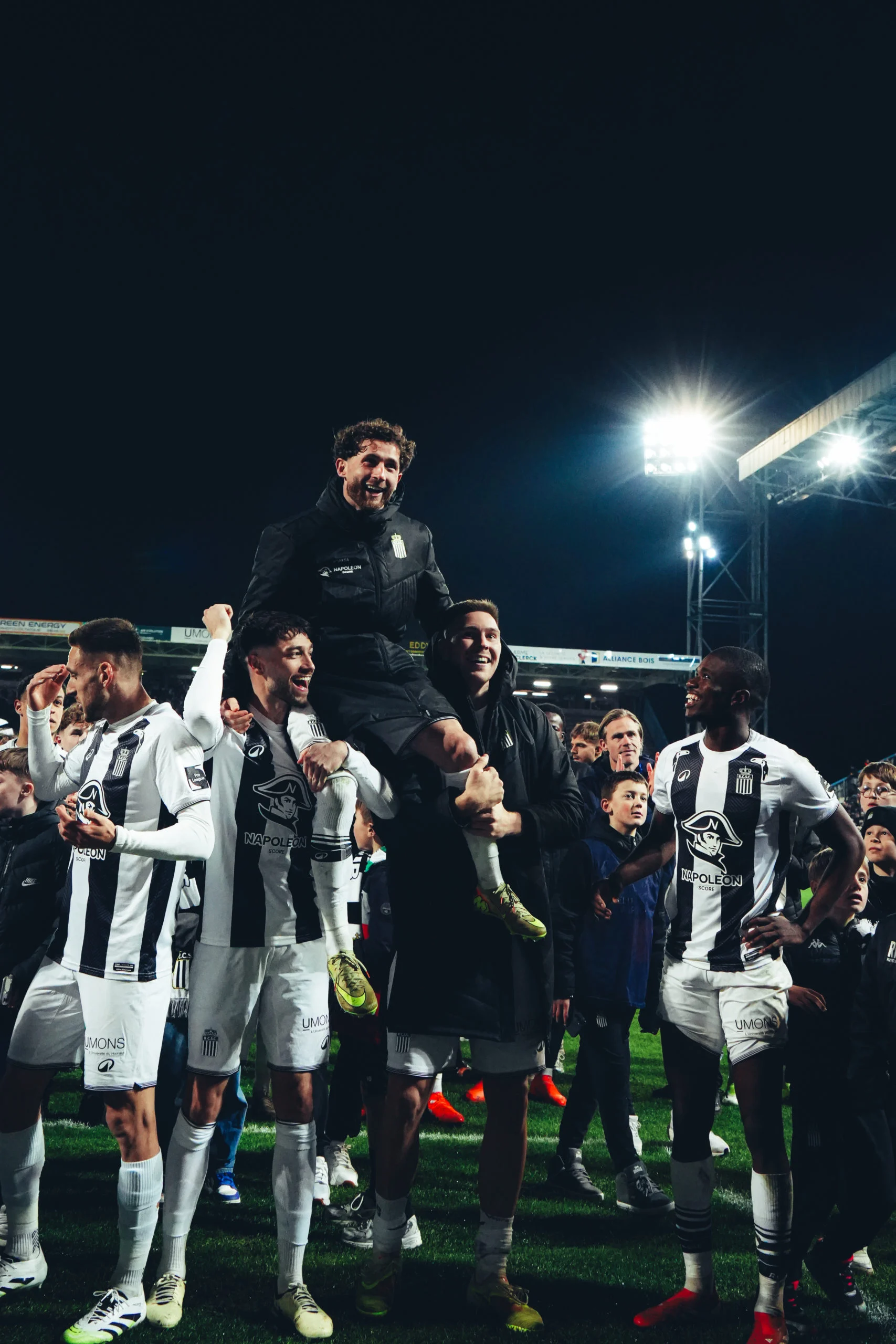 Sporting Charleroi Dalam Sorotan: Insiden Kekerasan dan Persiapan Musim Depan