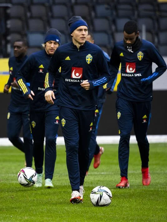 Swedia dan Yunani dalam Konteks Piala Dunia dan Liga Champions