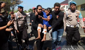 Taufik Hidayat Ditangkap Setelah Coba Bertemu Gubernur Jabar, Sementara Mayat Misterius Muncul di Mojokerto