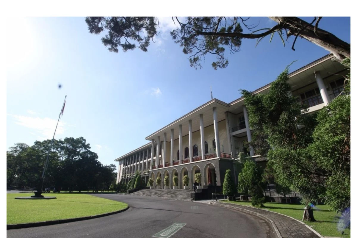 UGM, Pusat Pendidikan Berprestasi: Menelisik Profil Lulusan dan Jalur Masuk