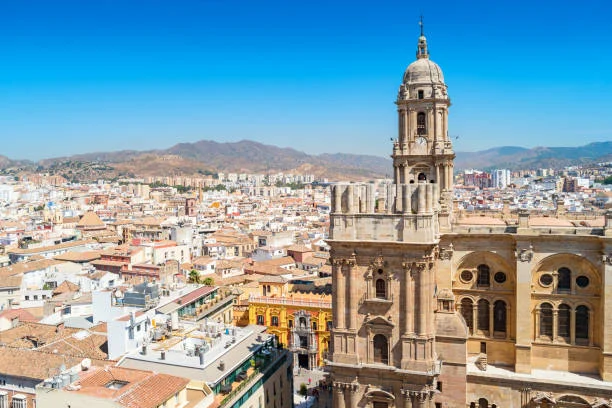 Almería dan Málaga: Dua Kota di Spanyol dengan Cerita Berbeda
