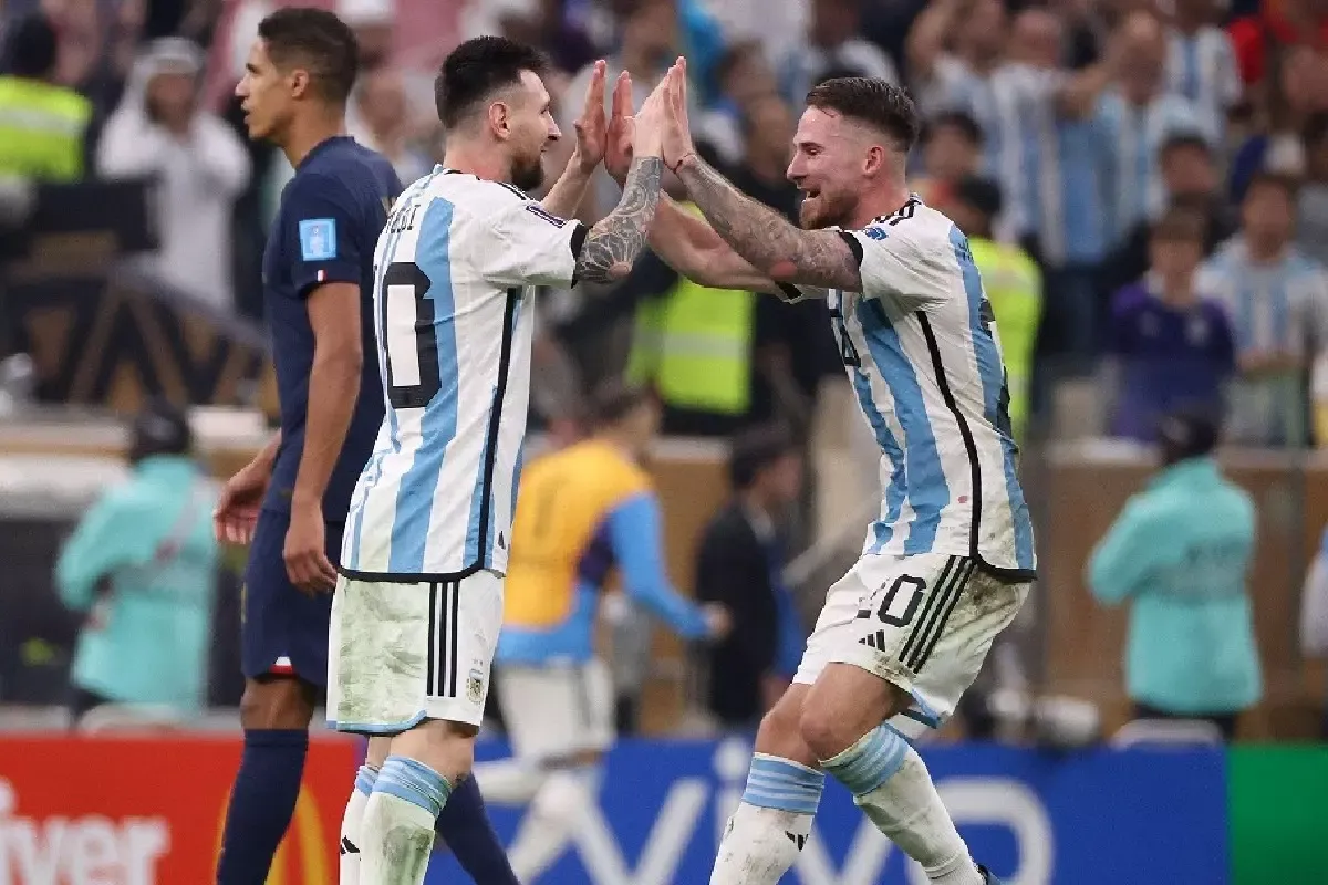 Argentina Bangkit dari Keterpurukan, Mac Allister dan Messi Jadi Pahlawan