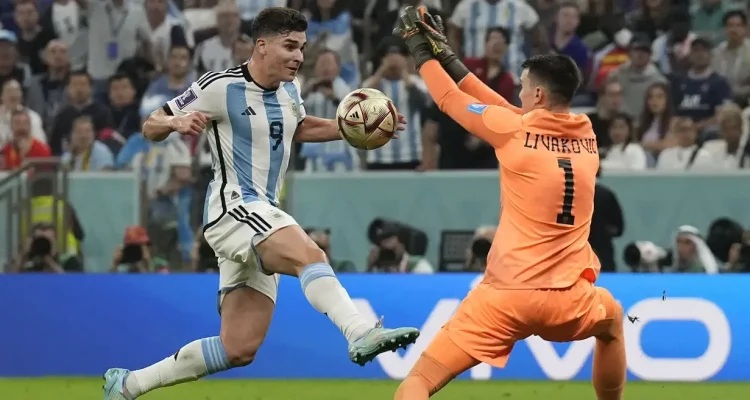 Argentina Kalahkan Swiss 3-1 di Babak Perpanjangan, Julián Álvarez Menjadi Pahlawan