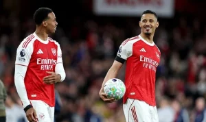 Arsenal Siap Hadapi Tantangan Baru dengan William Saliba di Pusat Pertahanan