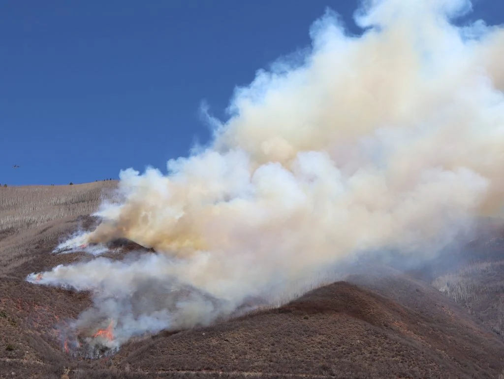 Aspen Acres Fire Melanda Amerika, Sementara Shakira dan Blue Bell Hadirkan Kabar Bahagia