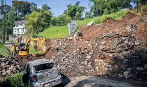 Bencana Longsor di Gegerkalong Bandung: Empat Bangunan Hancur, Warga Mengungsi