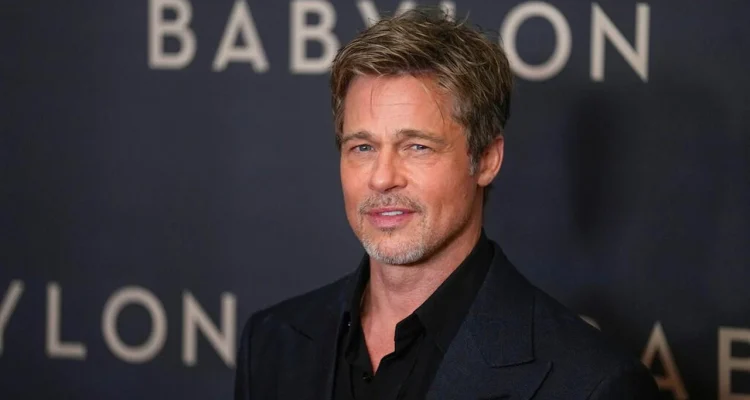 Brad Pitt Terlibat Kontroversi Nama Belakang Anak-Anaknya, Sementara Itu Fox World Cup Announcer John Strong Mengalami Kecelakaan Besar Saat Mengumumkan Selebriti
