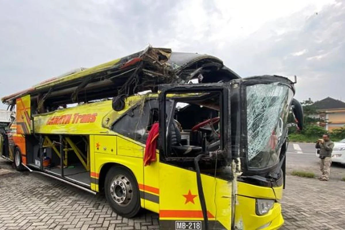 Bus: Kecelakaan dan Perubahan Tarif