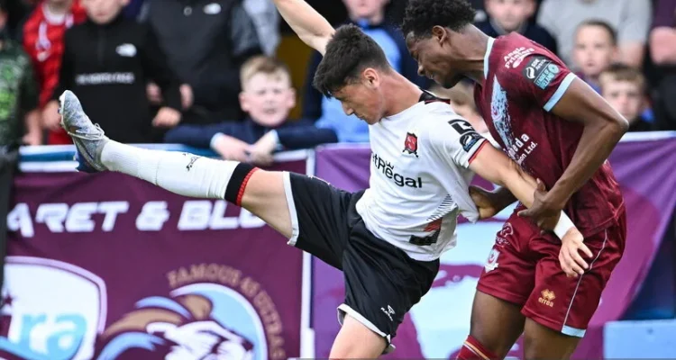 Drogheda United Menang Dramatis Atas Dundalk, Laga Sengit di SSE Airtricity Men's First Division Drogheda United Menang Dramatis Atas Dundalk, Laga Sengit di SSE Airtricity Men's First Division