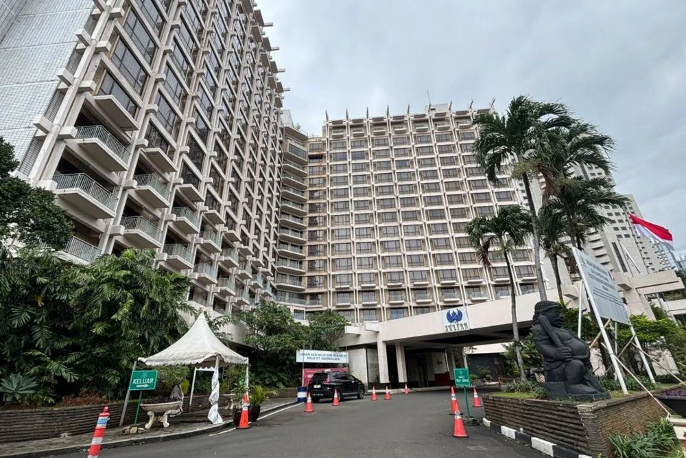 Eksekusi Hotel Sultan: Pengosongan dan Pemindahan Barang Berlangsung