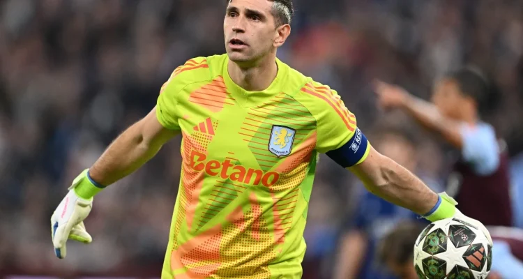 Emiliano Martínez Tidak Dijual: Aston Villa Tutup Pintu Transfer ke Juventus