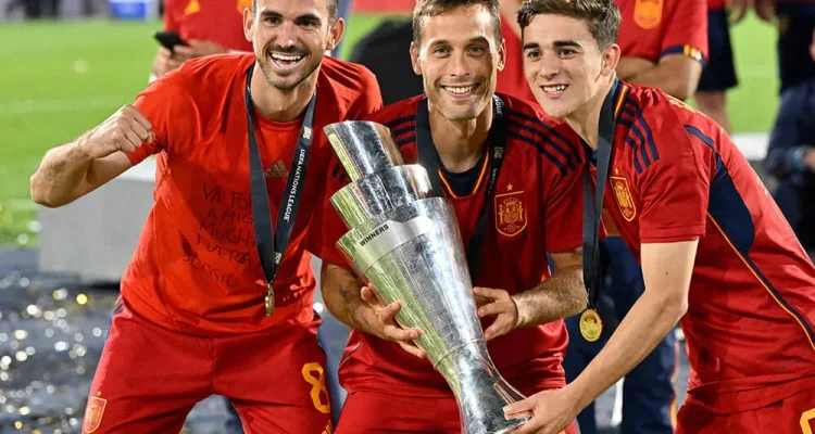 Fabián Ruiz dan Gavi Dibanjiri Tomat Setelah Kemenangan Piala Dunia Spanyol